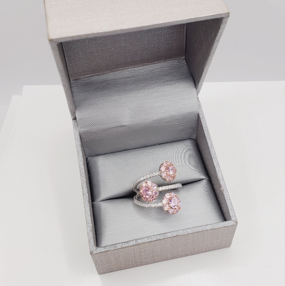 Flower Ring - Picture 9 of 9